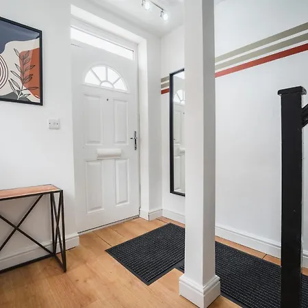 Kandaka-modern Leeds (West Yorkshire)