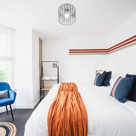 Kandaka-modern * Leeds
